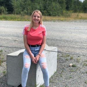Meet your Posher, Angie